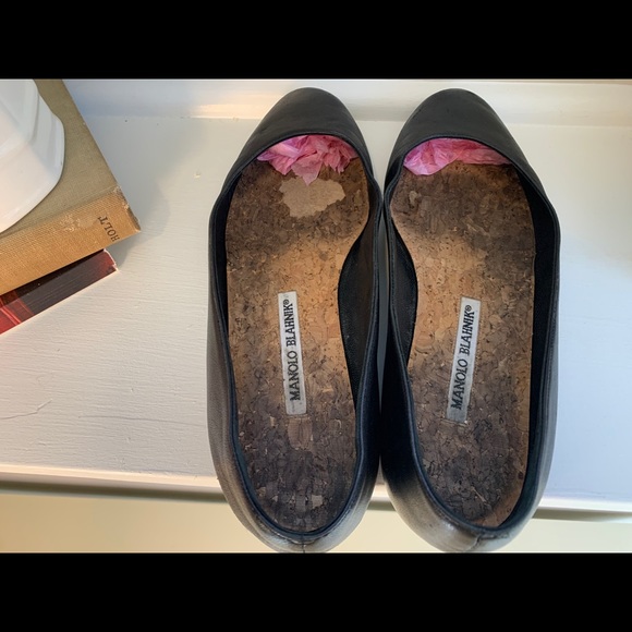 Beautiful and classic Manolo Blahnik flats - Picture 4 of 5